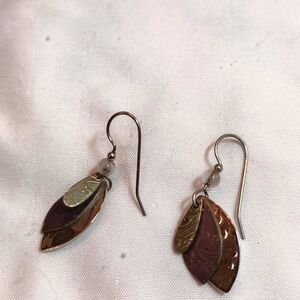 Two Tone Dangle‎ Vintage  Black & Gold Oriental Dangle W/Pearl's  Earrings